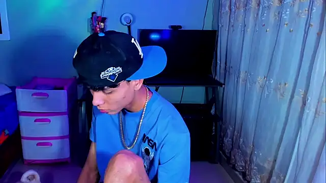 Snapshot of boyswantingplay chatting on 02-24-26, 03:57 boyswantingplay online show from 02-24-26, 03:57