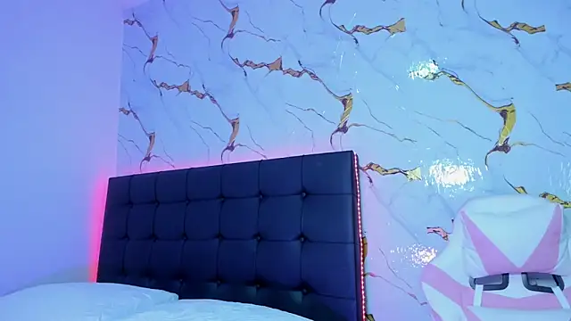 Scarlet DLuce online show from 04-16-26, 08:59