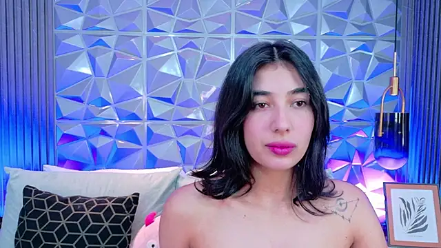 AdelineJhones online show from 04-07-26, 10:22