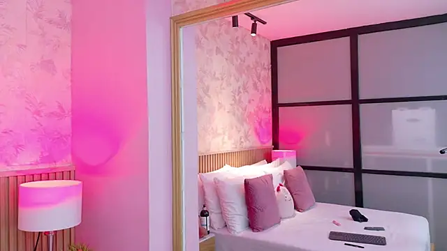 AdelineJhones online show from 01-10-26, 03:18