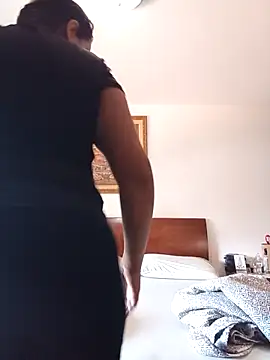 Snapshot of LeilaTaylor chatting on 02-26-26, 02:17 LeilaTaylor online show from 02-26-26, 02:17