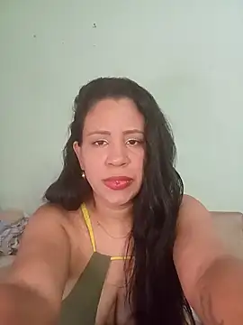 Snapshot of LeilaTaylor chatting on 02-14-26, 02:17 LeilaTaylor online show from 02-14-26, 02:17