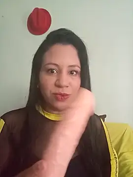 LeilaTaylor online show from 12-19-25, 02:08