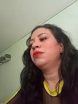 Snapshot of LeilaTaylor chatting on 02-07-26, 01:30 LeilaTaylor online show from 02-07-26, 01:30