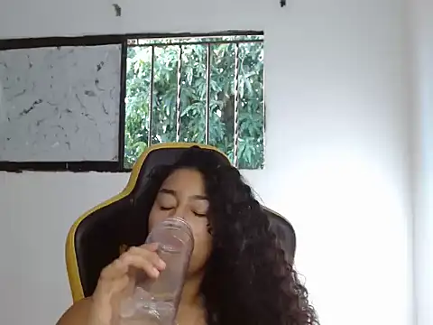 emily stars1 online show from 12-04-25, 07:46