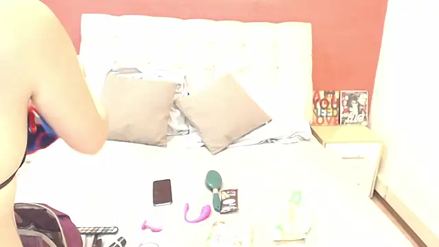 Samantha  Benet online show from 11-08-25, 07:28