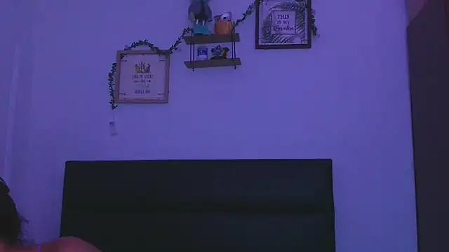 LissyM online show from 11-22-25, 01:59