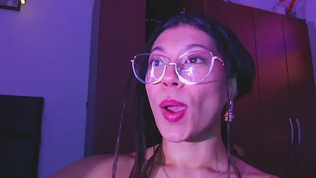 LissyM online show from 11-26-25, 08:42