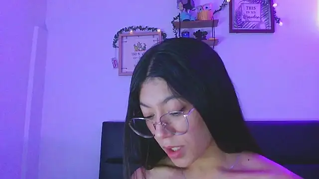 LissyM online show from 12-19-25, 09:28