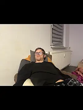 StephPra94 online show from 04-30-26, 10:58