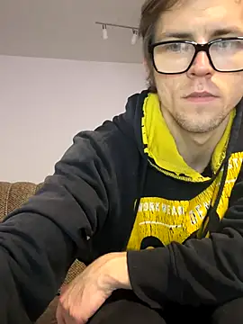StephPra94 online show from 10-29-25, 08:19