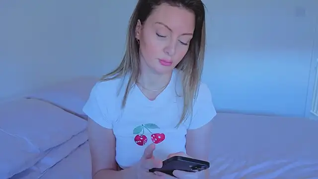 Lovelavender  online show from 03-18-26, 10:51