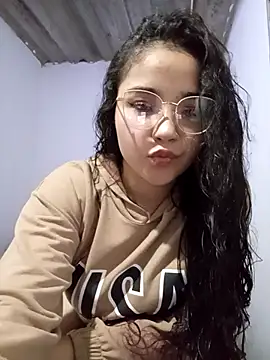 Snapshot of cami_3008 chatting on 11-08-25, 06:22 cami 3008 online show from 11-08-25, 06:22