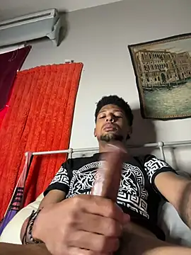 Snapshot of BigPrettyDick777 chatting on 07-12-26, 05:36 BigPrettyDick777 online show from 07-12-26, 05:36