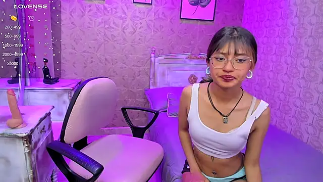 Snapshot of Noa_clk chatting on 11-27-25, 03:51 Noa clk online show from 11-27-25, 03:51