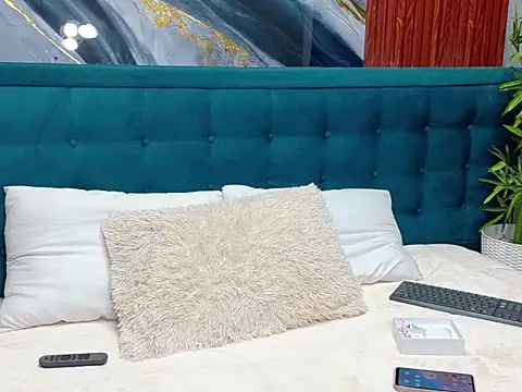 mira cherry02 online show from 12-17-25, 01:38