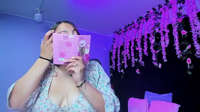 Gabyy Cooper  online show from 11-21-25, 11:26