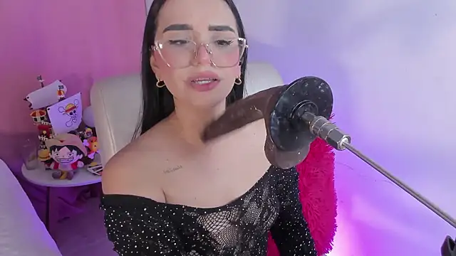 Snapshot of laana_foxx chatting on 02-08-26, 11:24 laana foxx online show from 02-08-26, 11:24