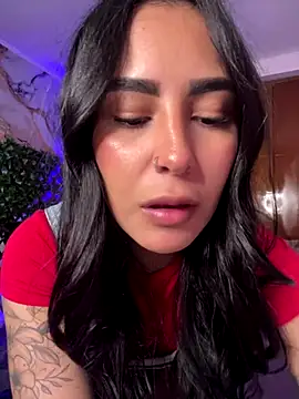 Snapshot of MAVI_EC chatting on 10-29-25, 03:44 MAVI EC online show from 10-29-25, 03:44