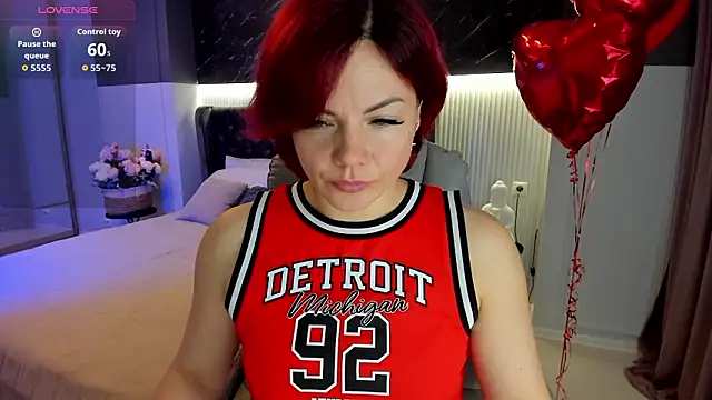 Snapshot of Wow_Maya chatting on 02-17-26, 12:52 Wow Maya online show from 02-17-26, 12:52