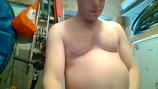 Snapshot of tommy3300 chatting on 04-03-26, 05:25 tommy3300 online show from 04-03-26, 05:25
