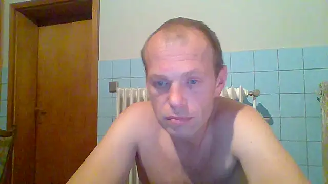 tommy3300 online show from 10-24-25, 05:28