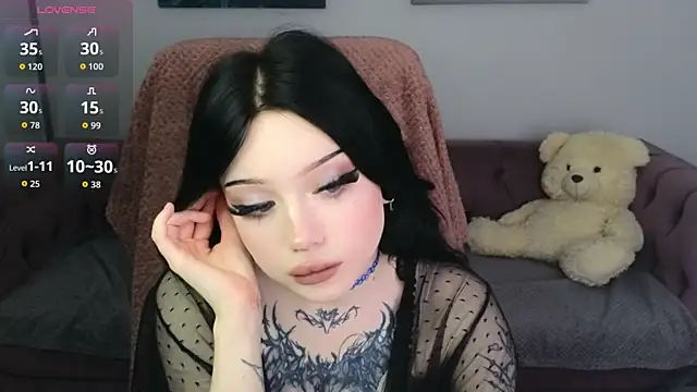 Emma Kirks online show from 01-10-26, 03:40