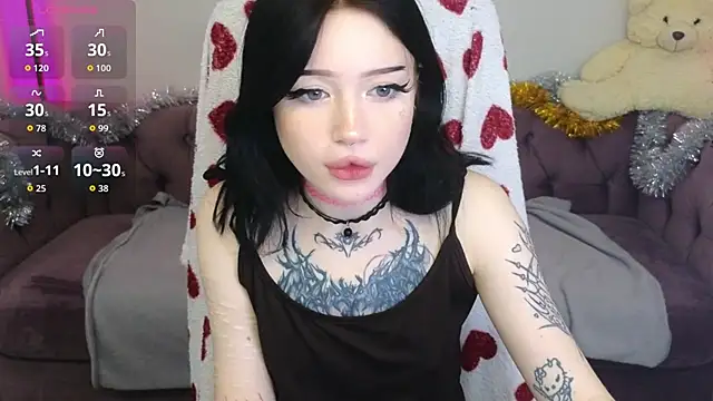 Emma Kirks online show from 12-23-25, 10:36