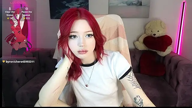 Snapshot of Emma_Kirks chatting on 04-16-26, 12:28 Emma Kirks online show from 04-16-26, 12:28