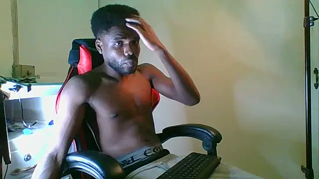 Snapshot of Suamyst_25 chatting on 05-30-26, 04:08 Suamyst 25 online show from 05-30-26, 04:08
