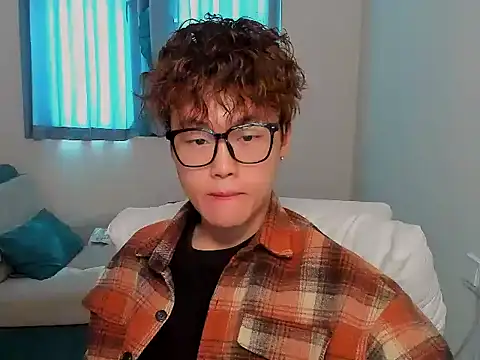 L1kuto online show from 10-23-25, 05:39