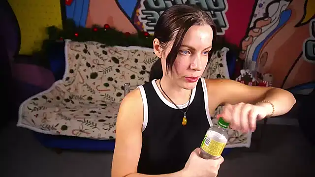 SofieMoons online show from 12-20-25, 01:36