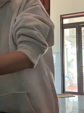 Emily-y online show from 12-14-25, 03:24