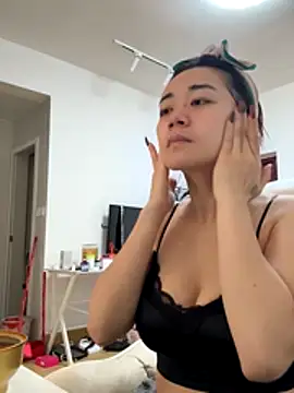 Snapshot of vivi-tara chatting on 11-08-25, 05:55 vivi-tara online show from 11-08-25, 05:55