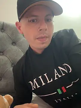 Yeison 8012 online show from 03-06-26, 09:59