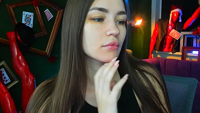 lollyrais online show from 12-18-25, 09:36