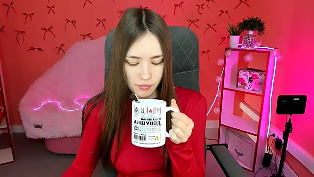 lollyrais online show from 04-20-26, 01:13