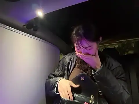 karenchaaan online show from 11-05-25, 09:23