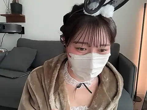 karenchaaan online show from 10-30-25, 03:27