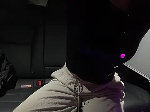 karenchaaan online show from 11-10-25, 09:25