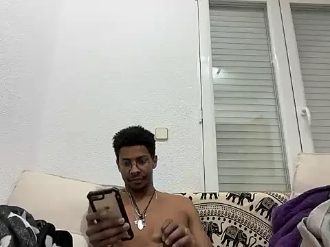 Albert Madrid online show from 11-26-25, 09:26