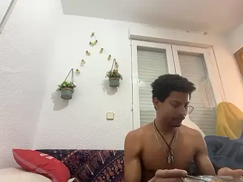 Albert Madrid online show from 03-19-26, 05:35