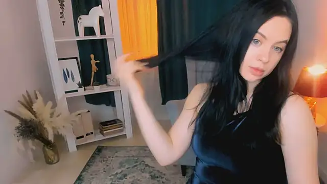 AriaThorn online show from 11-23-25, 03:33