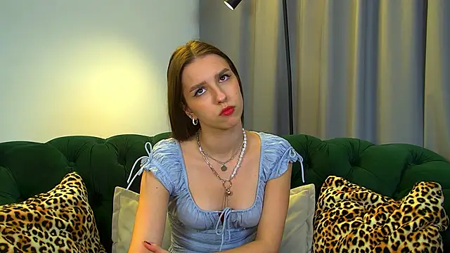 Snapshot of AliceAtkins chatting on 11-07-25, 06:07 AliceAtkins online show from 11-07-25, 06:07