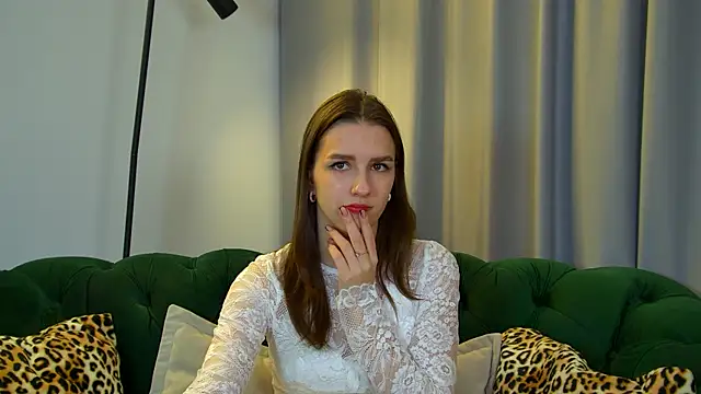 AliceAtkins online show from 11-28-25, 06:13