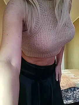 SelinaLovqx online show from 12-01-25, 09:10