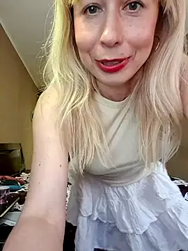 Snapshot of SelinaLovqx chatting on 07-20-26, 10:39 SelinaLovqx online show from 07-20-26, 10:39