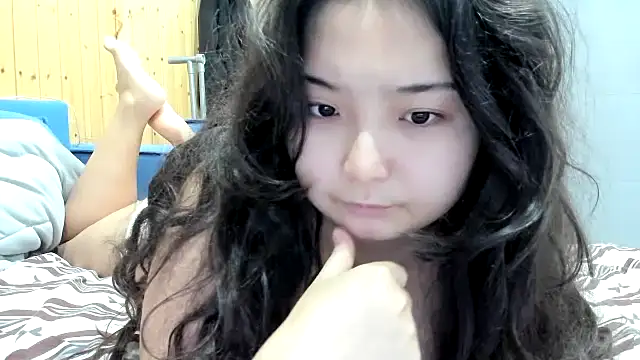 miomyao online show from 12-20-25, 03:53