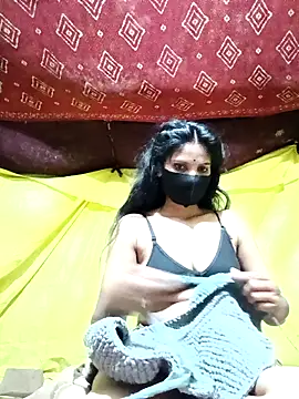 Snapshot of Shreya-750 chatting on 04-14-26, 05:51 Shreya-750 online show from 04-14-26, 05:51