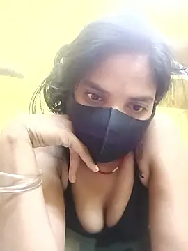 Snapshot of Shreya-750 chatting on 06-15-26, 08:30 Shreya-750 online show from 06-15-26, 08:30